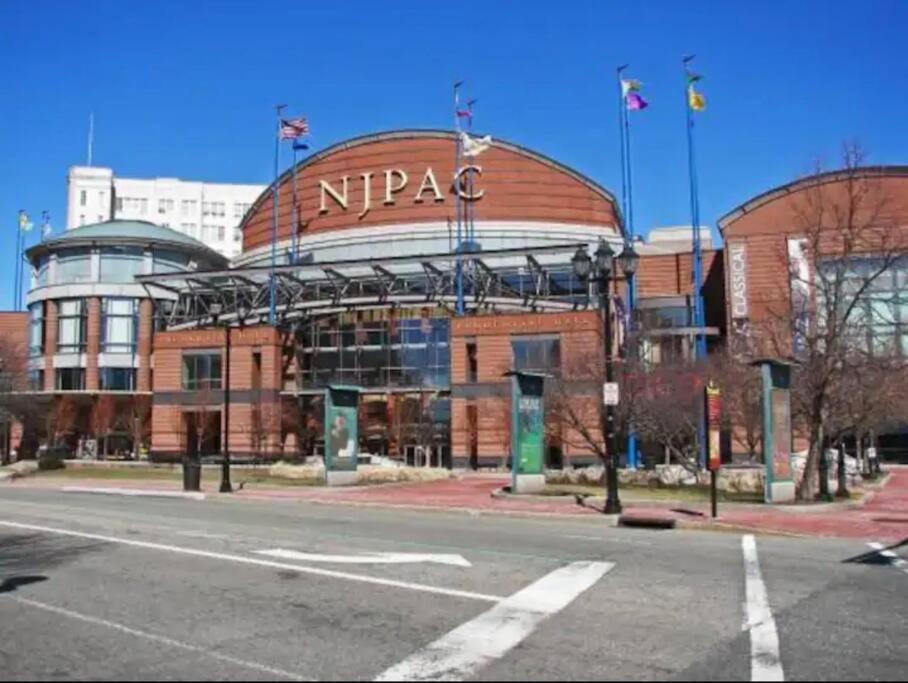 Act Now 40 Off! Stop Browsing Book 4Queen Bds Newark Exterior foto